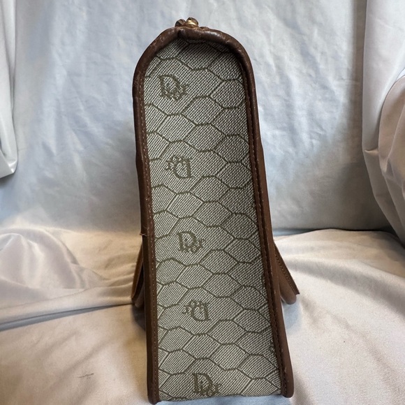 Christian Dior Honeycomb Canvas Vintage Hand Bag!Pre-loved. Beautiful canvas! - Picture 10 of 10